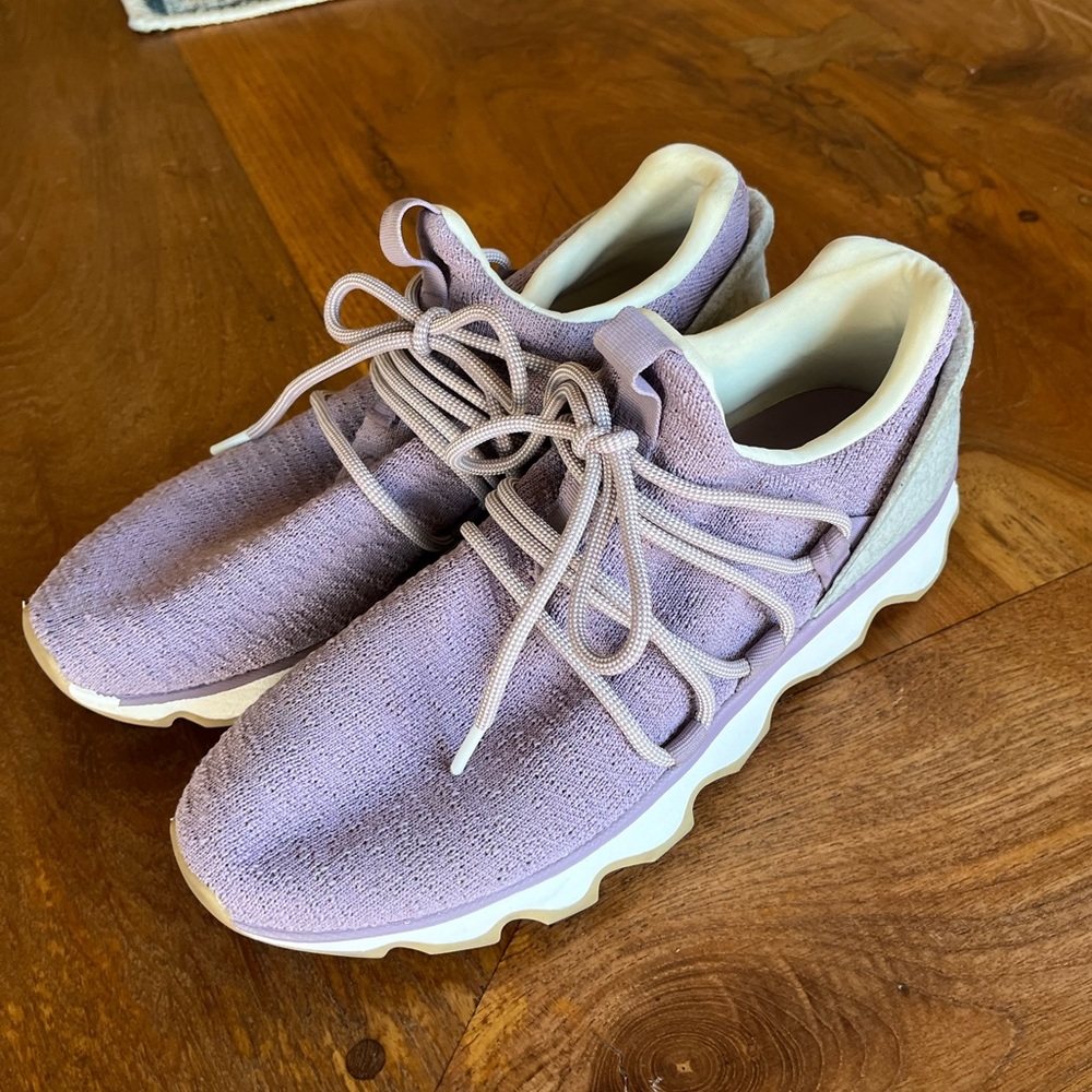 SOLD Sorel Kinetic Lace Sneakers Lavender Gray Women's Size 10